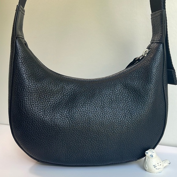 BAGGU Original Release Small Leather Crescent Bag In Black - Picture 8 of 17